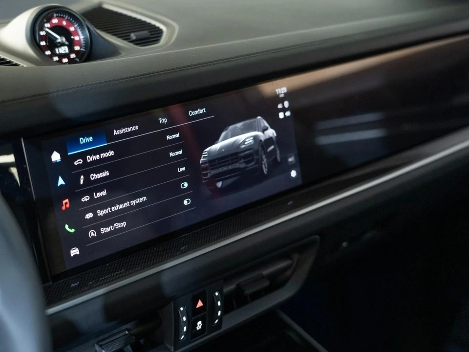 2026 Porsche 9Y0/9Y3 Cayenne GTS - Image 20 of 29