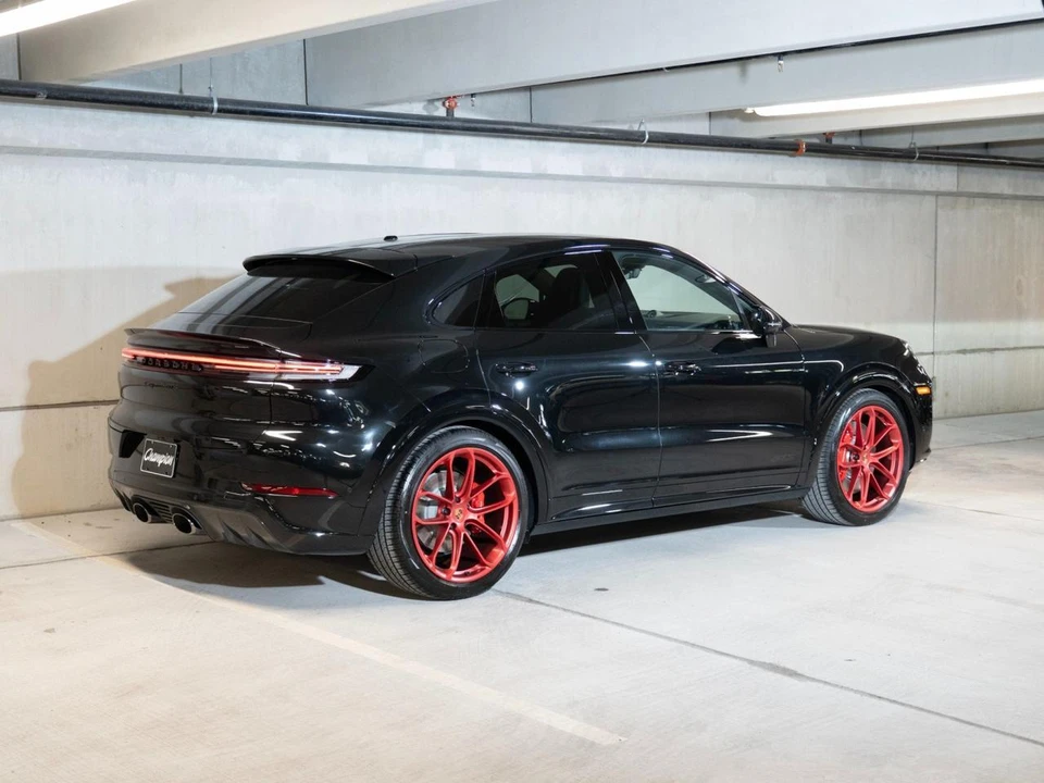 2026 Porsche 9Y0/9Y3 Cayenne GTS - Image 9 of 29