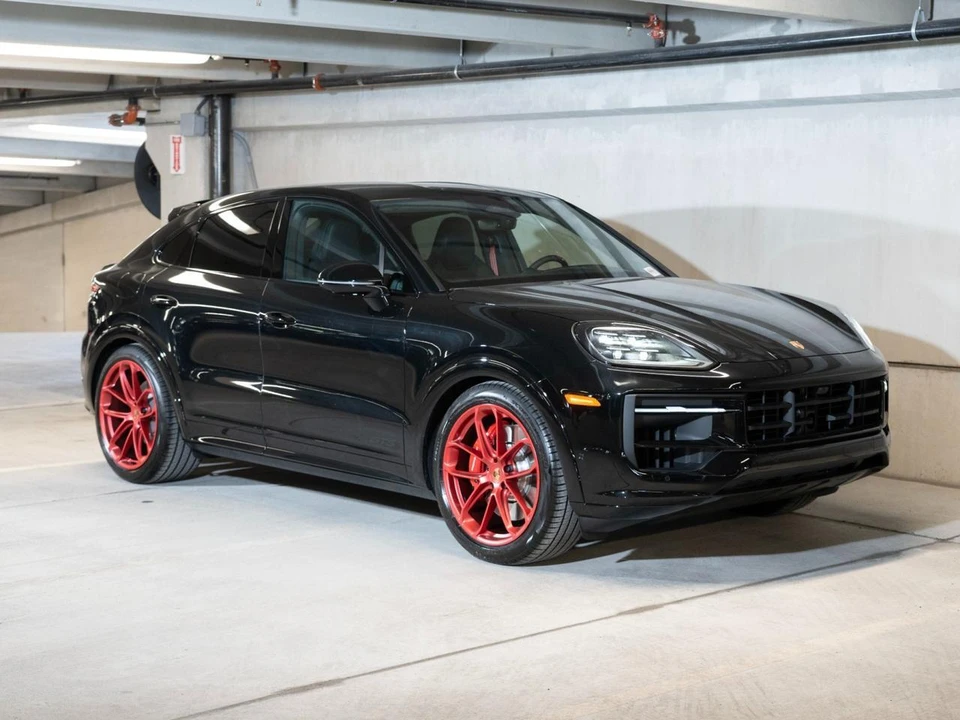 2026 Porsche 9Y0/9Y3 Cayenne GTS - Image 7 of 29