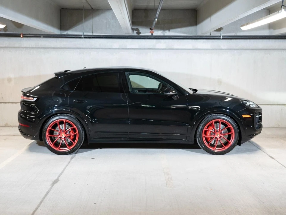 2026 Porsche 9Y0/9Y3 Cayenne GTS - Image 8 of 29