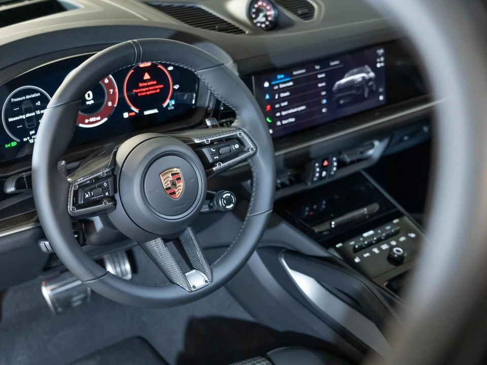 2026 Porsche 9Y0/9Y3 Cayenne GTS - Image 15 of 29