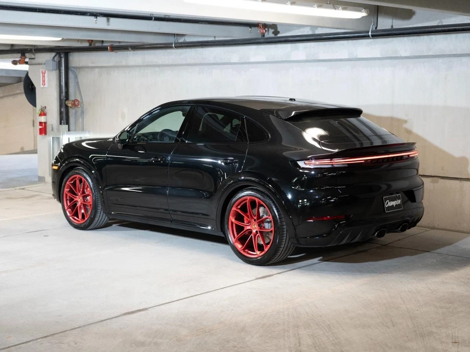 2026 Porsche 9Y0/9Y3 Cayenne GTS - Image 3 of 29