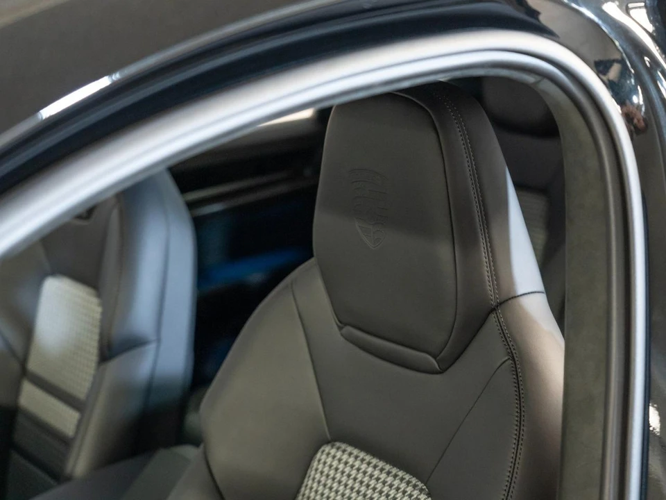 2026 Porsche 9Y0/9Y3 Cayenne GTS - Image 24 of 29
