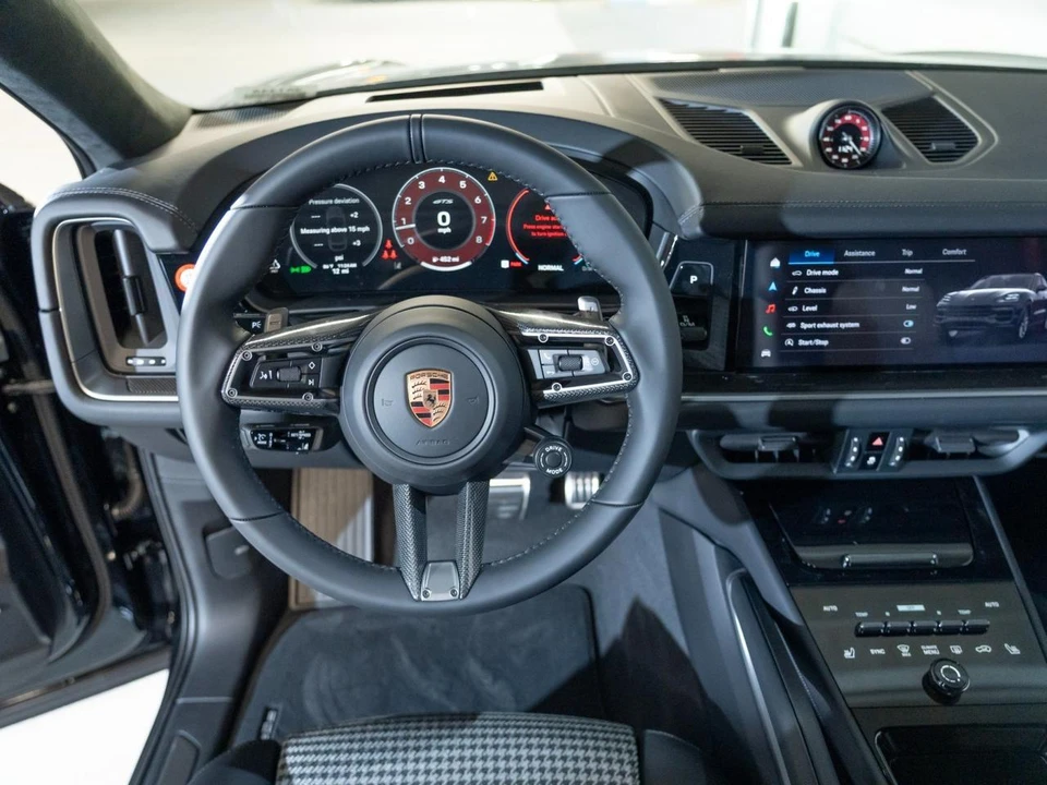 2026 Porsche 9Y0/9Y3 Cayenne GTS - Image 28 of 29