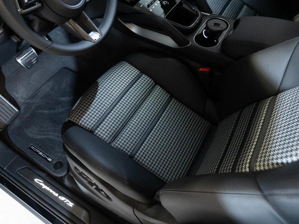 2026 Porsche 9Y0/9Y3 Cayenne GTS - Image 14 of 29