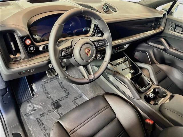 2026 Porsche 9Y0/9Y3 Cayenne GTS - Image 4 of 5