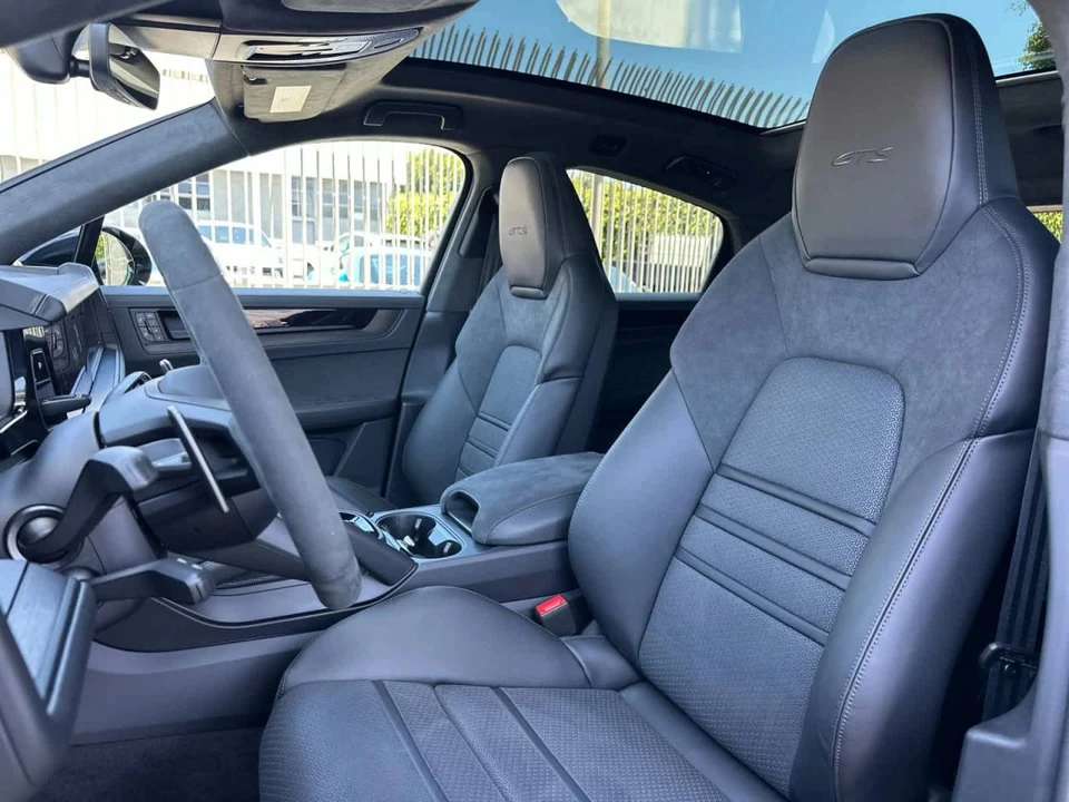 2026 Porsche 9Y0/9Y3 Cayenne GTS - Image 5 of 5