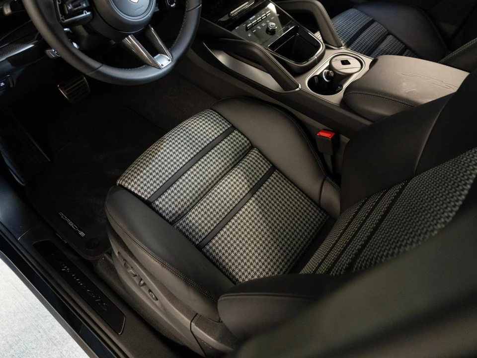 2026 Porsche 9Y0/9Y3 Cayenne GTS - Image 14 of 29
