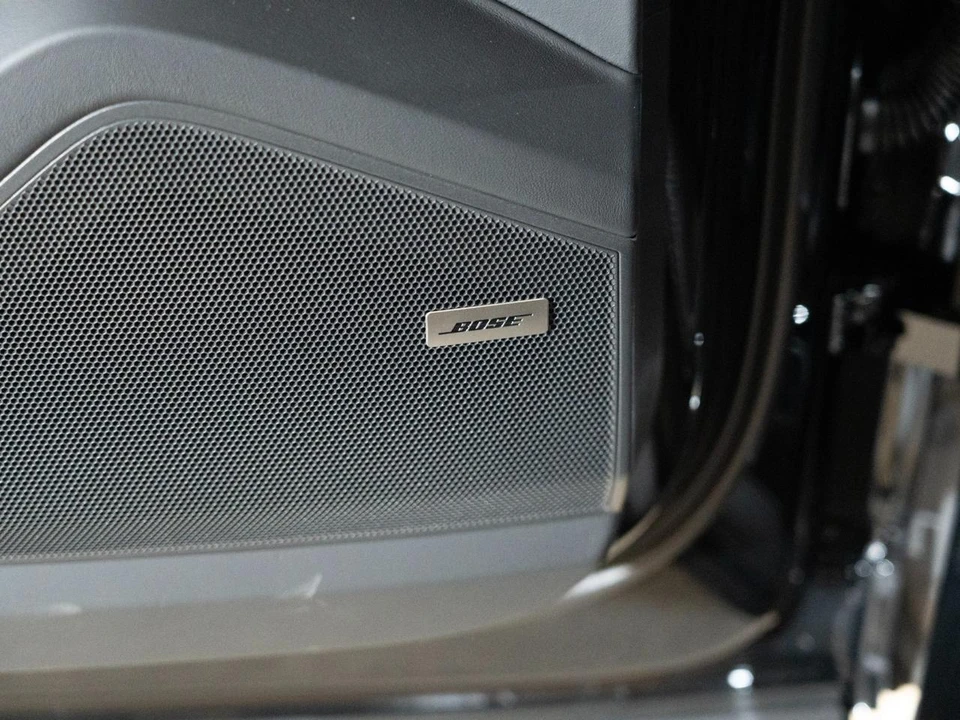 2026 Porsche 9Y0/9Y3 Cayenne GTS - Image 18 of 29