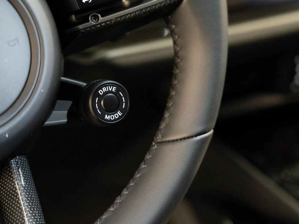 2026 Porsche 9Y0/9Y3 Cayenne GTS - Image 23 of 29