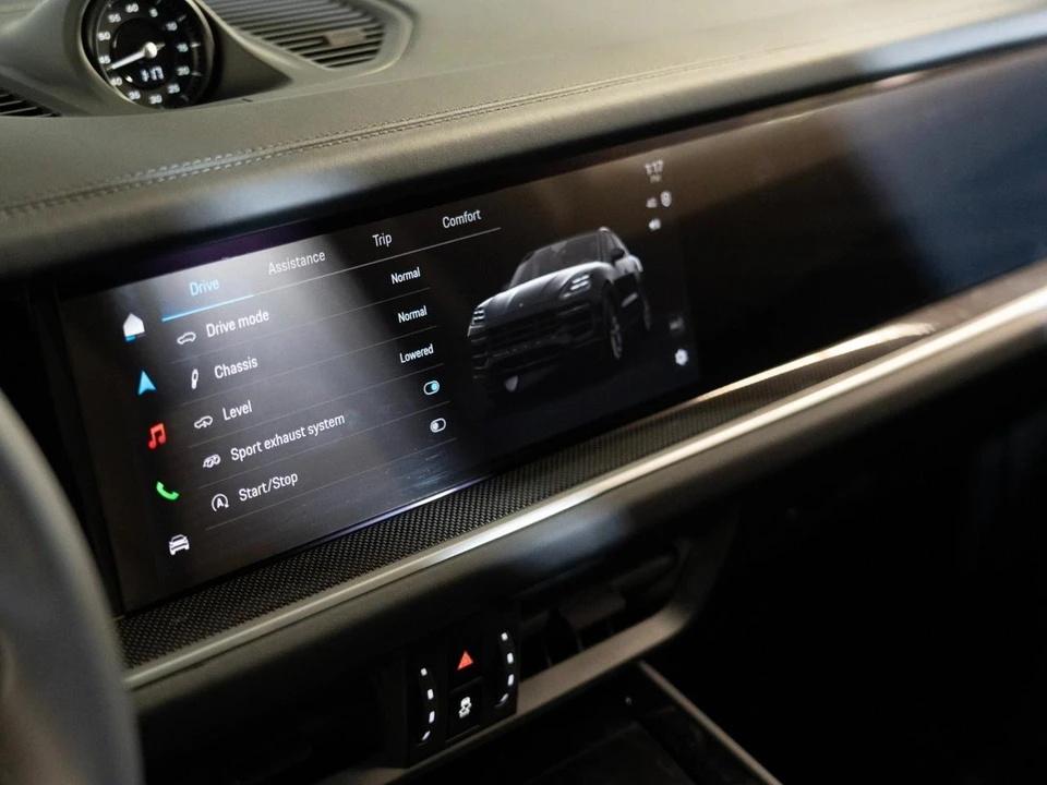 2026 Porsche 9Y0/9Y3 Cayenne GTS - Image 21 of 29