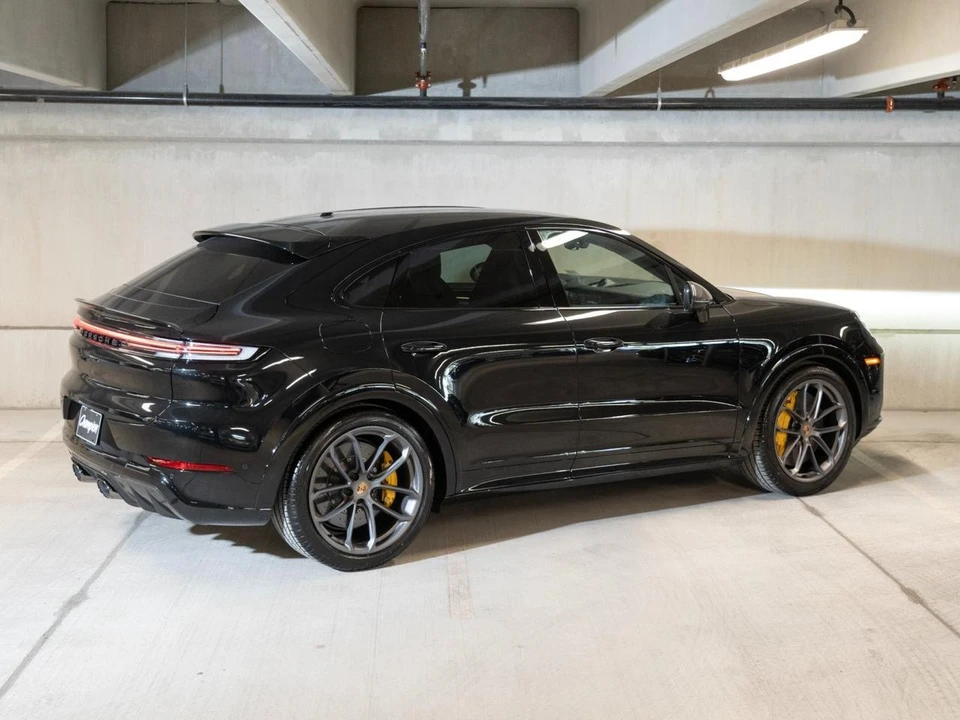 2026 Porsche 9Y0/9Y3 Cayenne GTS - Image 9 of 29