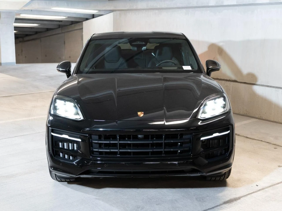 2026 Porsche 9Y0/9Y3 Cayenne GTS - Image 6 of 29