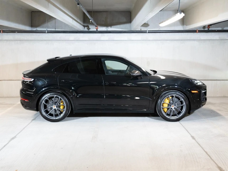 2026 Porsche 9Y0/9Y3 Cayenne GTS - Image 8 of 29