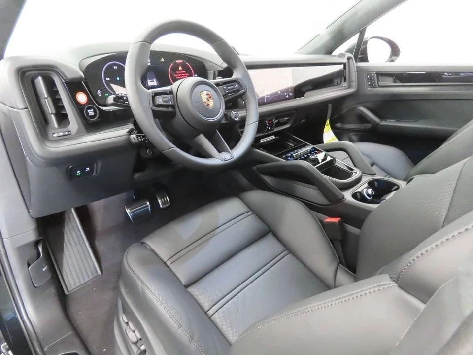 2026 Porsche 9Y0/9Y3 Cayenne GTS - Image 4 of 5