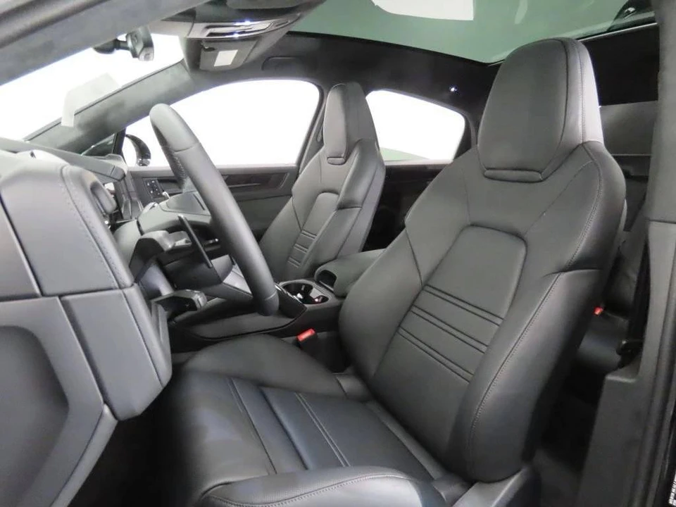 2026 Porsche 9Y0/9Y3 Cayenne GTS - Image 5 of 5