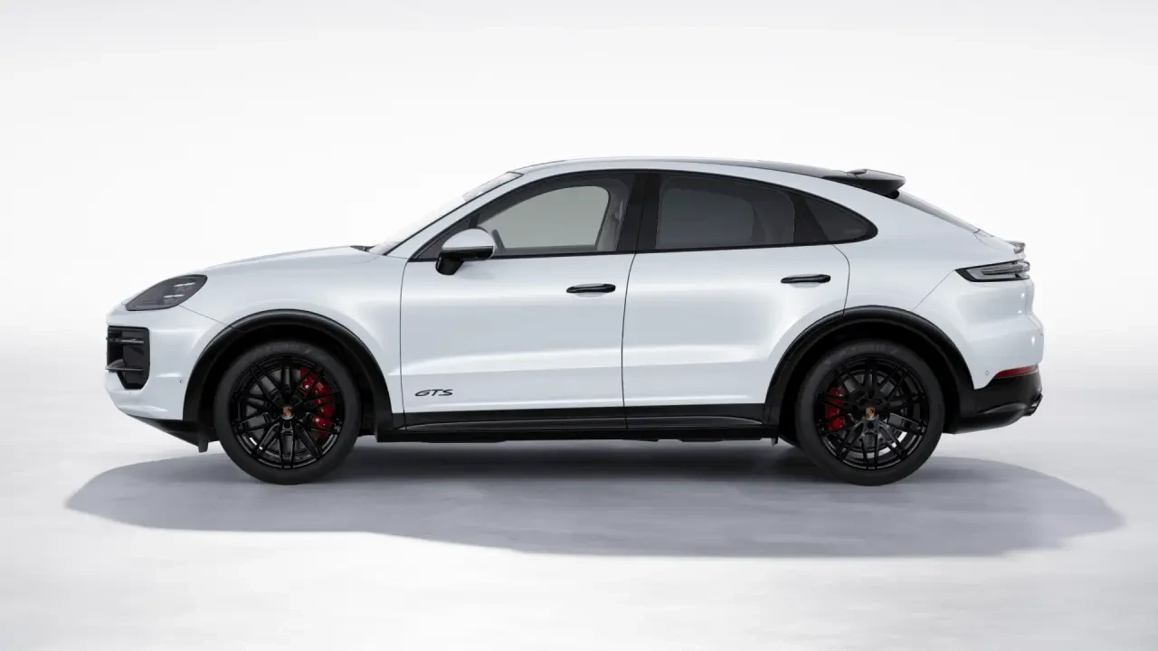 2026 Porsche 9Y0/9Y3 Cayenne GTS - Image 16 of 30