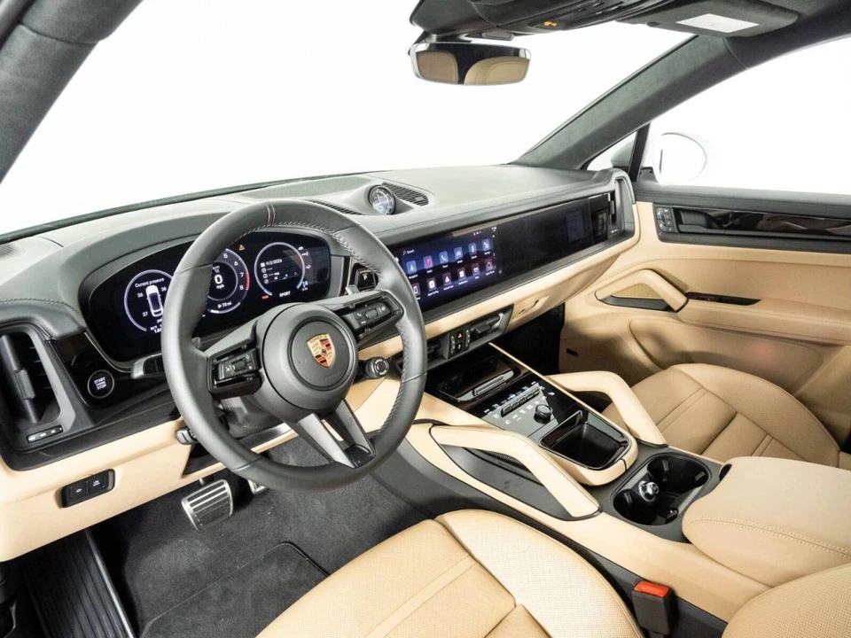 2026 Porsche 9Y0/9Y3 Cayenne GTS - Image 4 of 4
