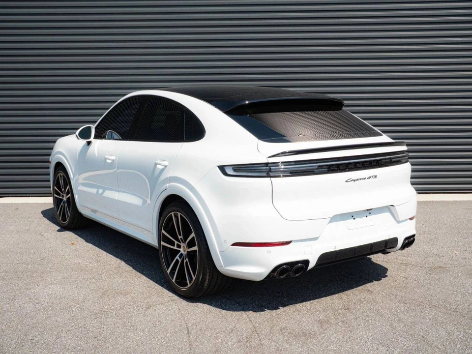 2026 Porsche 9Y0/9Y3 Cayenne GTS - Image 3 of 4