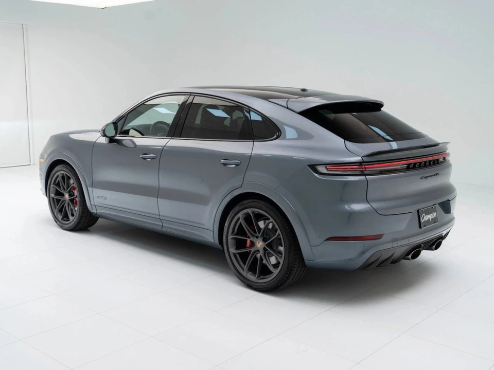 2026 Porsche 9Y0/9Y3 Cayenne GTS - Image 3 of 5