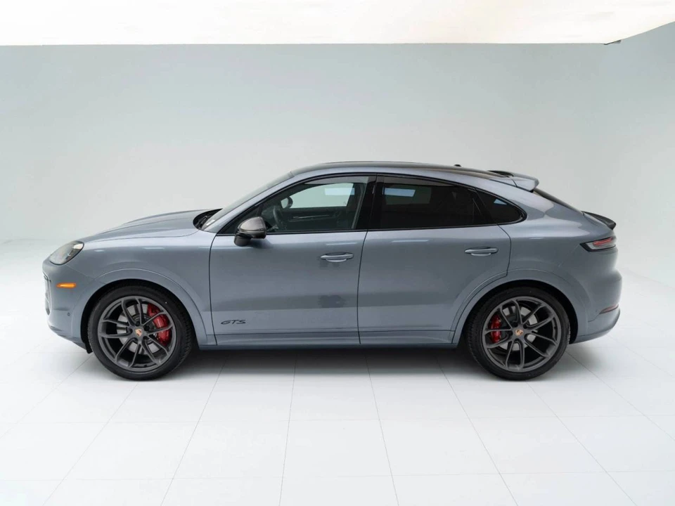 2026 Porsche 9Y0/9Y3 Cayenne GTS - Image 2 of 5