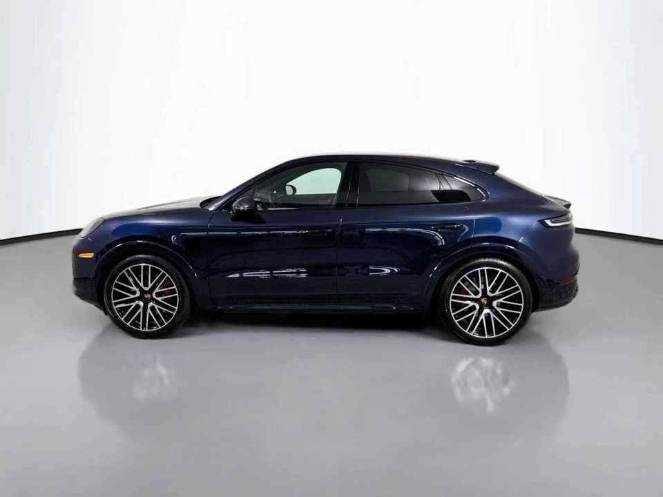 2026 Porsche 9Y0/9Y3 Cayenne GTS - Image 2 of 4
