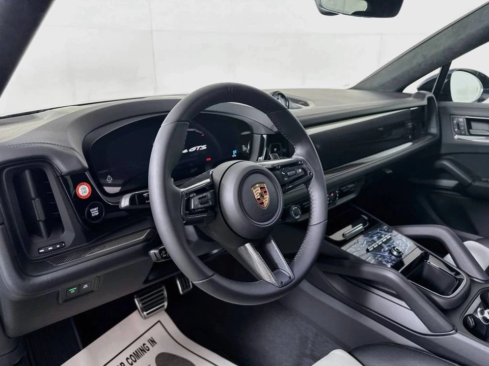 2026 Porsche 9Y0/9Y3 Cayenne GTS - Image 4 of 4