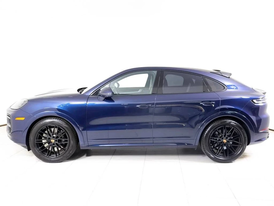 2026 Porsche 9Y0/9Y3 Cayenne GTS - Image 2 of 4