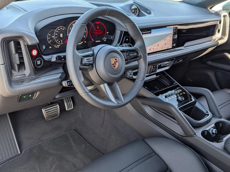 2026 Porsche 9Y0/9Y3 Cayenne GTS - Image 4 of 4