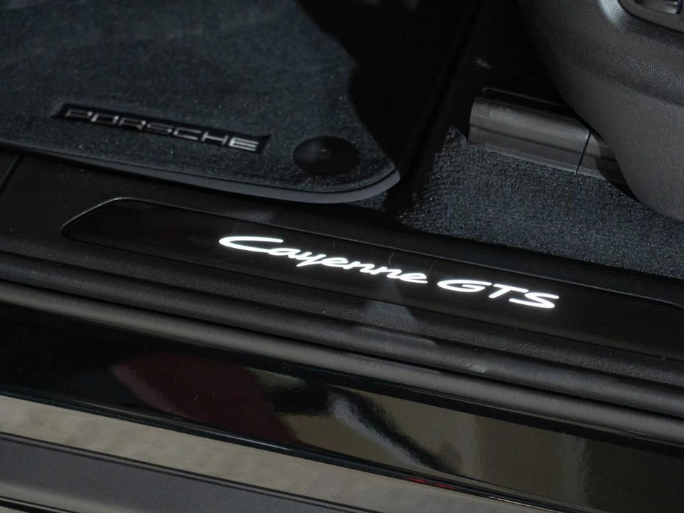 2026 Porsche 9Y0/9Y3 Cayenne GTS - Image 12 of 29