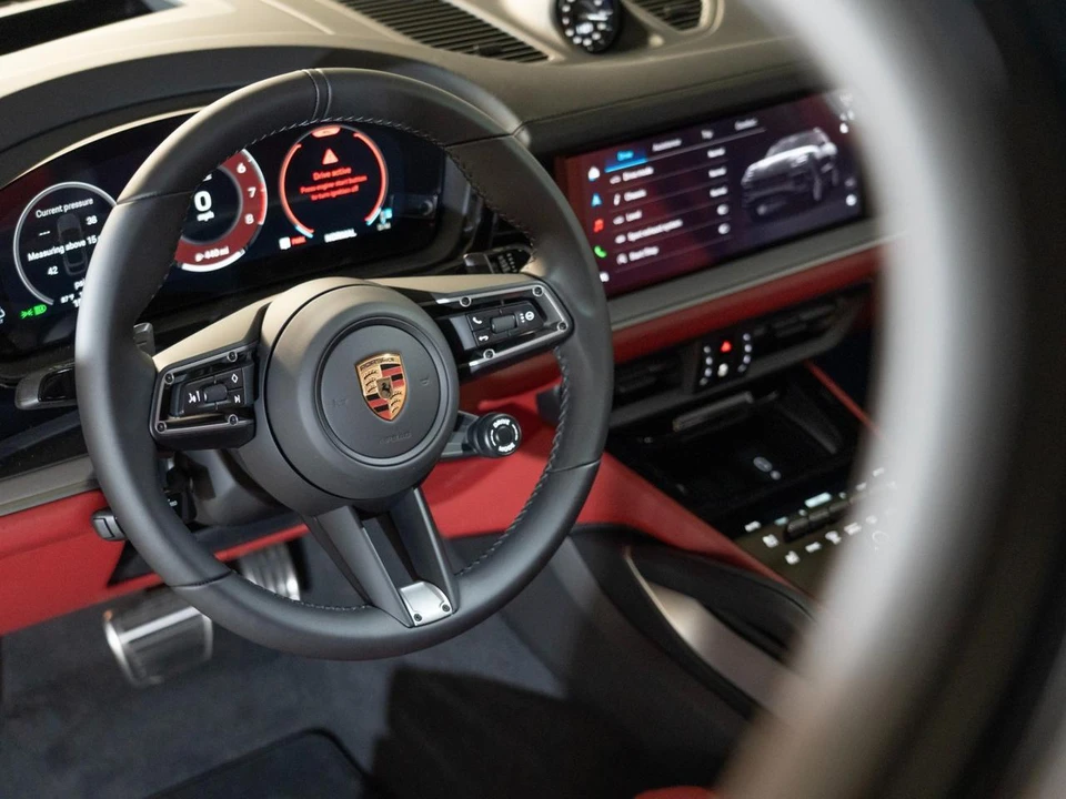 2026 Porsche 9Y0/9Y3 Cayenne GTS - Image 16 of 29