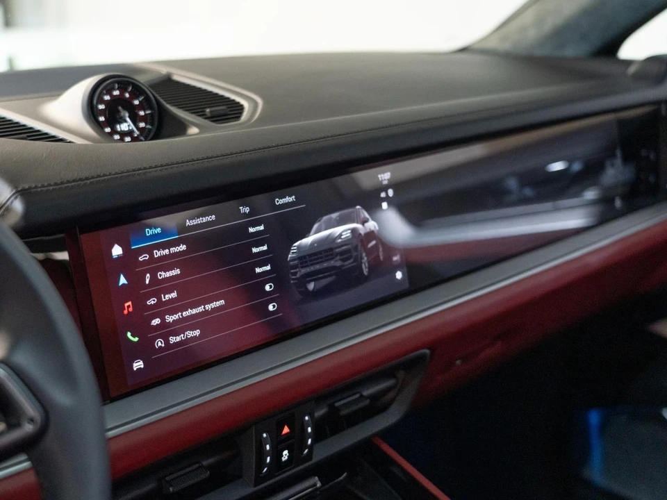 2026 Porsche 9Y0/9Y3 Cayenne GTS - Image 21 of 29