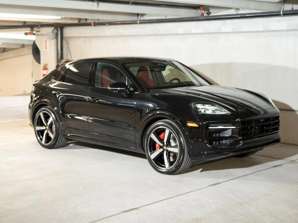 2026 Porsche 9Y0/9Y3 Cayenne GTS - Image 7 of 29