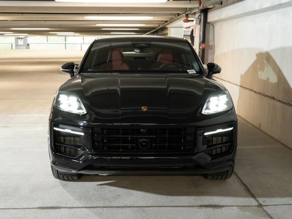 2026 Porsche 9Y0/9Y3 Cayenne GTS - Image 6 of 29