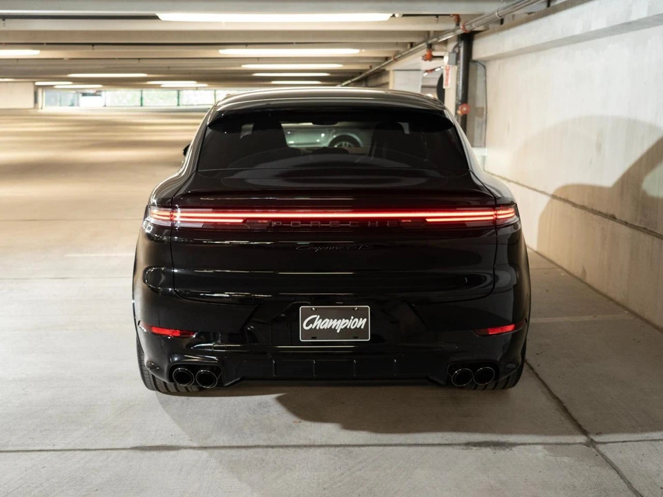 2026 Porsche 9Y0/9Y3 Cayenne GTS - Image 9 of 29