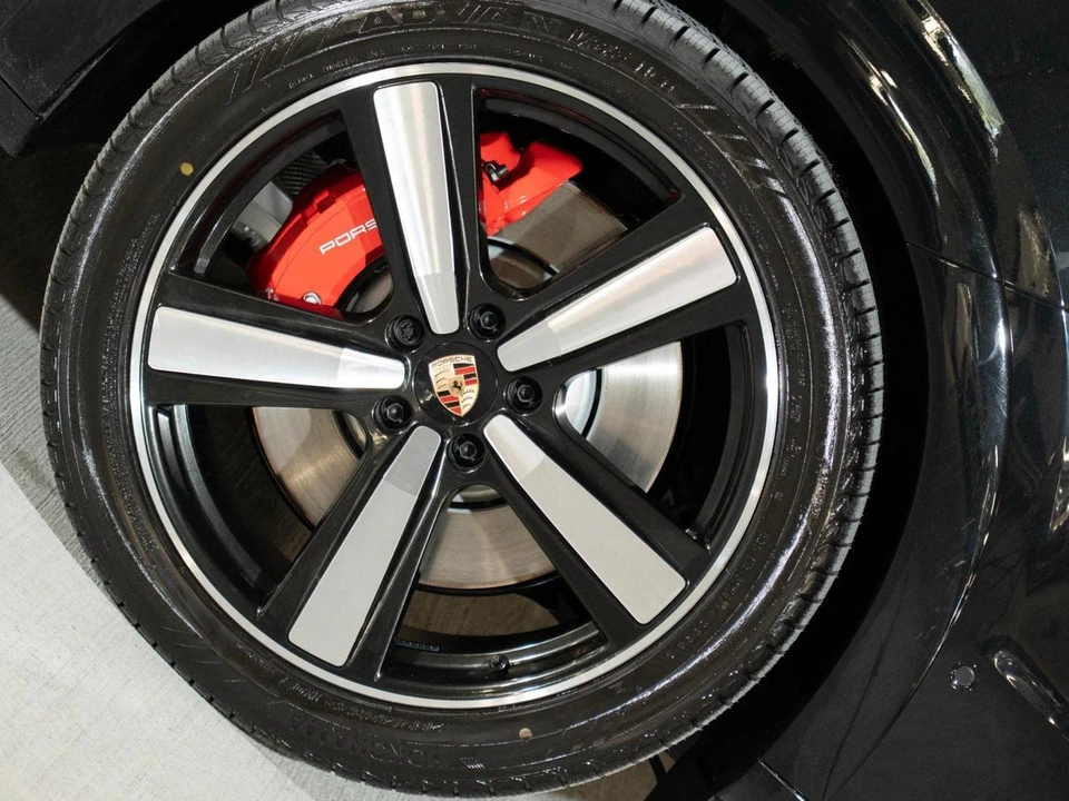 2026 Porsche 9Y0/9Y3 Cayenne GTS - Image 11 of 29