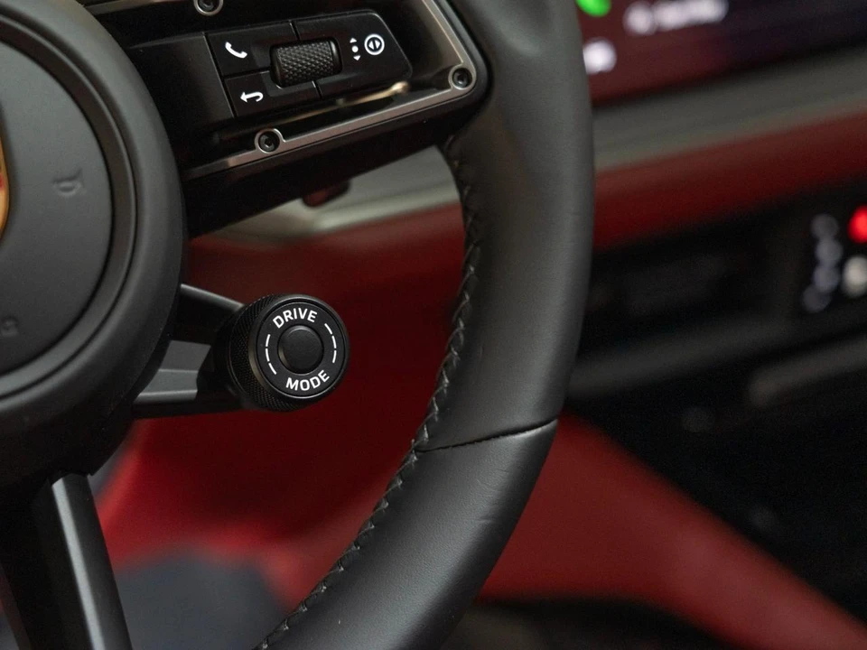 2026 Porsche 9Y0/9Y3 Cayenne GTS - Image 23 of 29