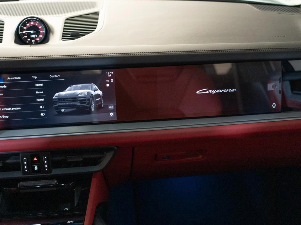 2026 Porsche 9Y0/9Y3 Cayenne GTS - Image 26 of 29