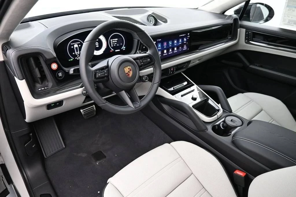 2026 Porsche 9Y0/9Y3 Cayenne GTS - Image 4 of 4