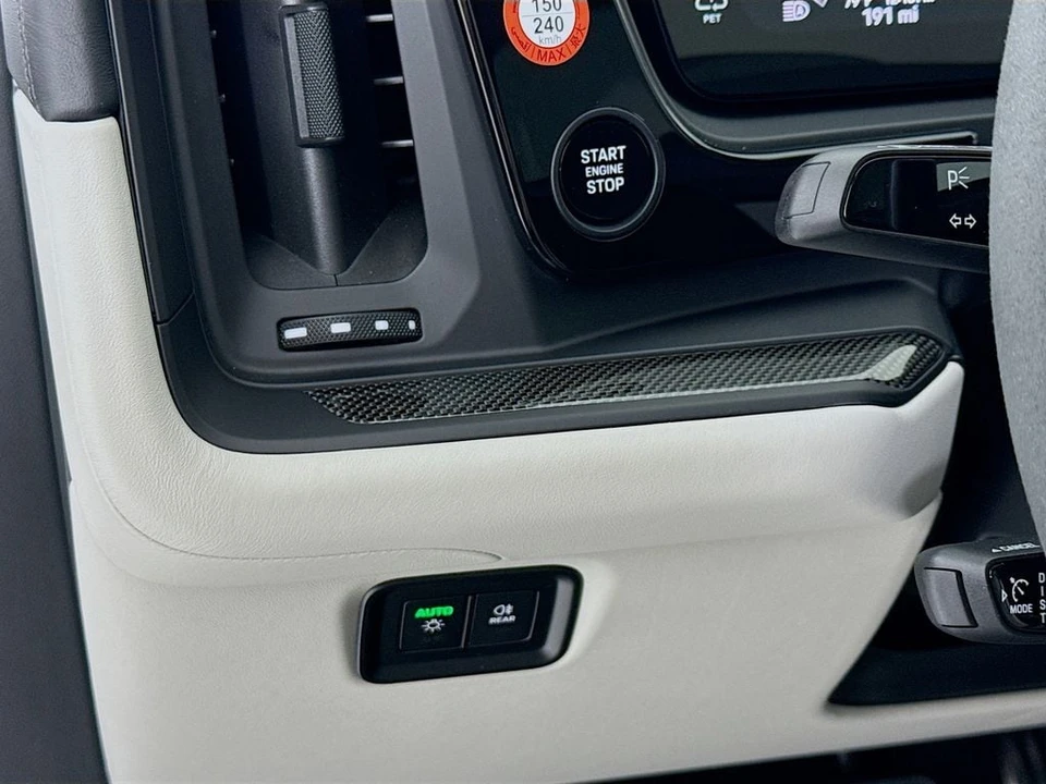 2026 Porsche 9Y0/9Y3 Cayenne GTS - Image 16 of 31