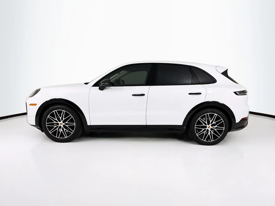 2026 Porsche 9Y0/9Y3 Cayenne GTS - Image 2 of 31