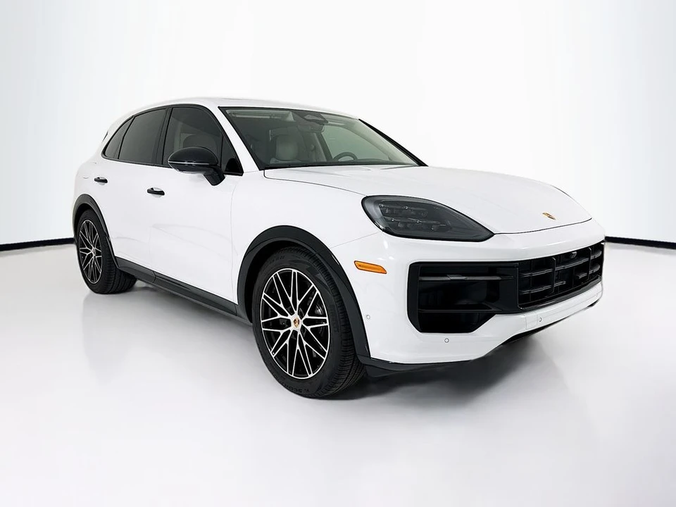 2026 Porsche 9Y0/9Y3 Cayenne GTS - Image 7 of 31