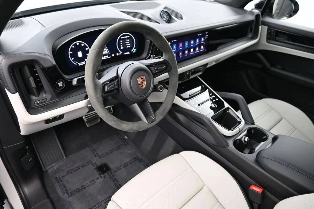 2026 Porsche 9Y0/9Y3 Cayenne GTS - Image 4 of 4