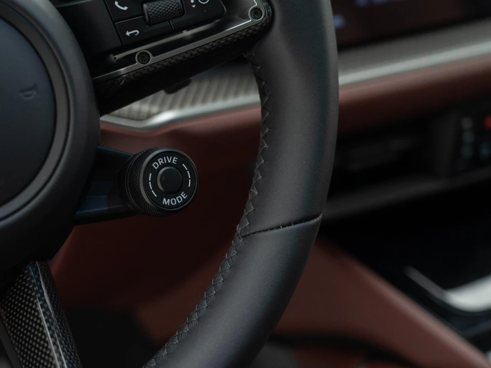 2026 Porsche 9Y0/9Y3 Cayenne GTS - Image 28 of 31