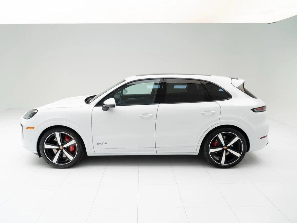 2026 Porsche 9Y0/9Y3 Cayenne GTS - Image 2 of 31