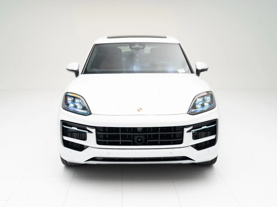 2026 Porsche 9Y0/9Y3 Cayenne GTS - Image 6 of 31