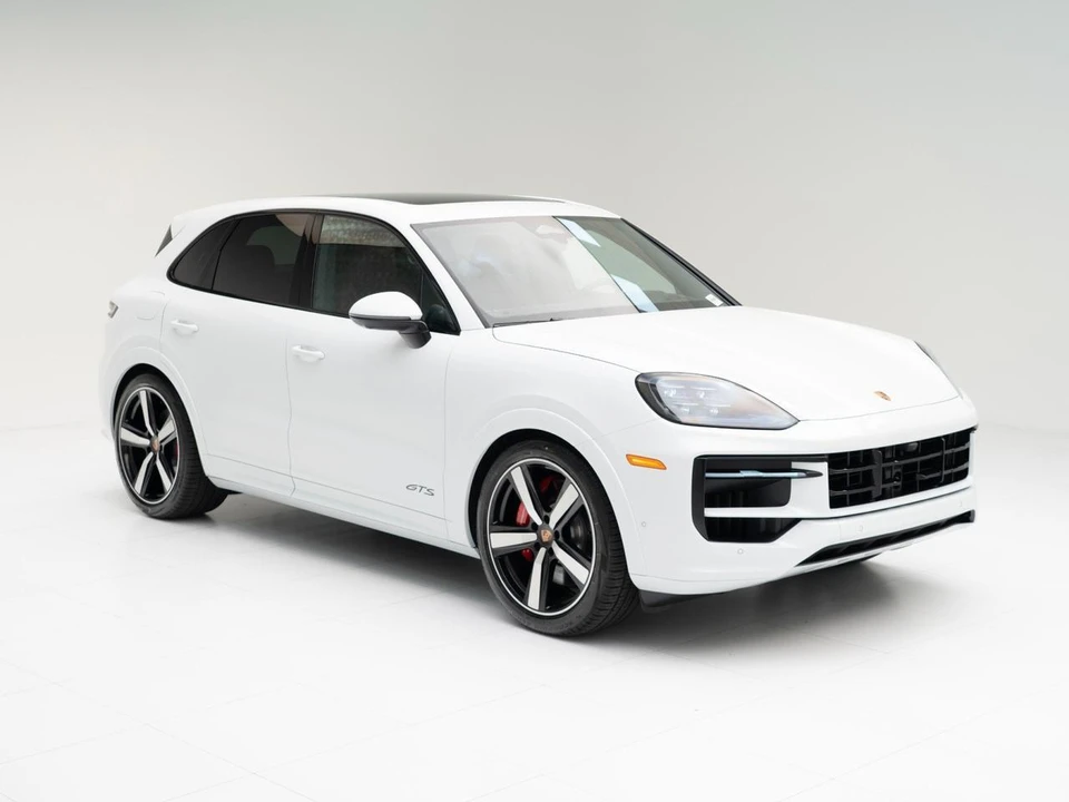 2026 Porsche 9Y0/9Y3 Cayenne GTS - Image 7 of 31