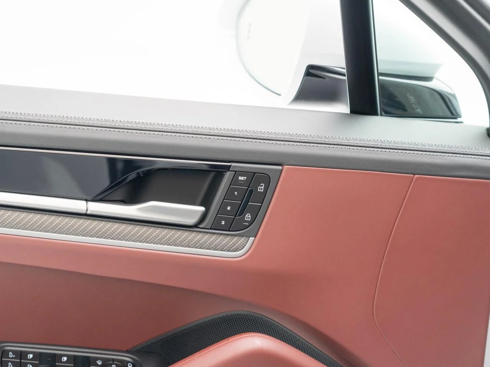 2026 Porsche 9Y0/9Y3 Cayenne GTS - Image 22 of 31