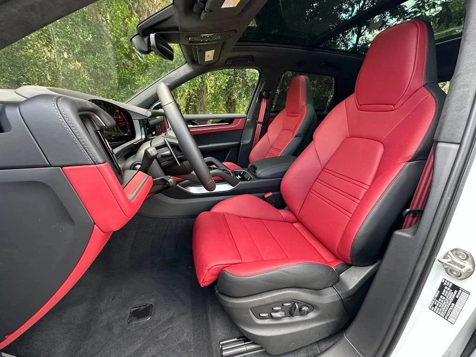 2026 Porsche 9Y0/9Y3 Cayenne GTS - Image 5 of 5