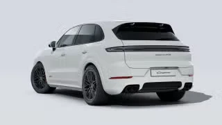 2026 Porsche Cayenne - Image 17 of 31